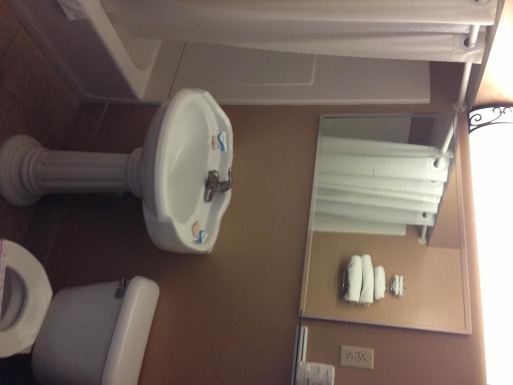 Cadet Motor Inn - Coldwater Chambre photo